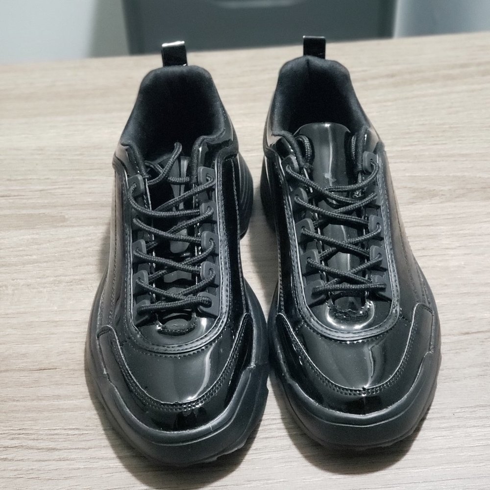 Qupid Black sneakers